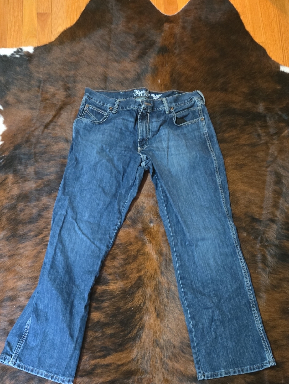 Wrangler Men’s Dark Blue Bootcut Jeans